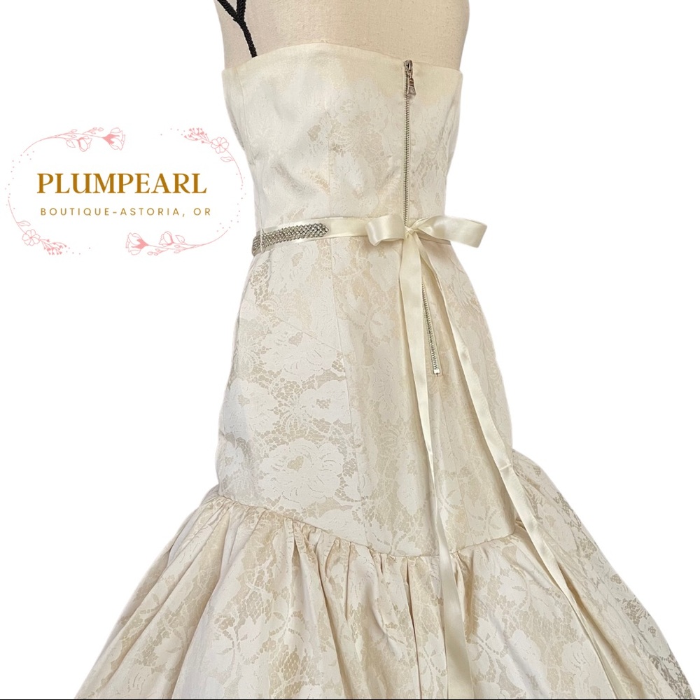 An Original Milly of New York Vintage Custom wedding gown - Picture 9 of 16
